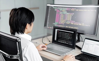 张掖 api php源码,下载的php源码怎么运行呢？
